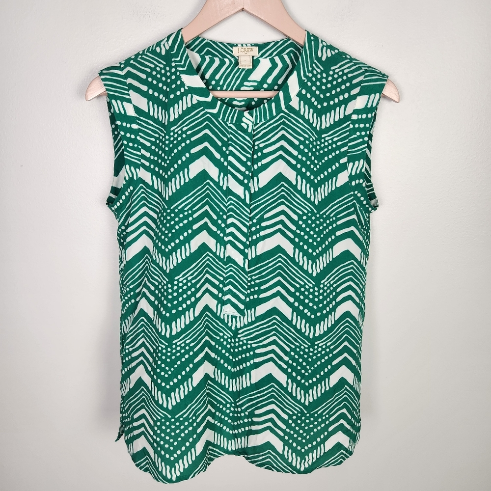 EUC J. Crew Green and White Print Sleeveless Blouse Top Size 4‎ #616